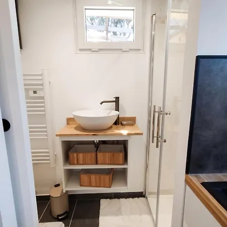 Moderne Avec Jardin A Apartmán *