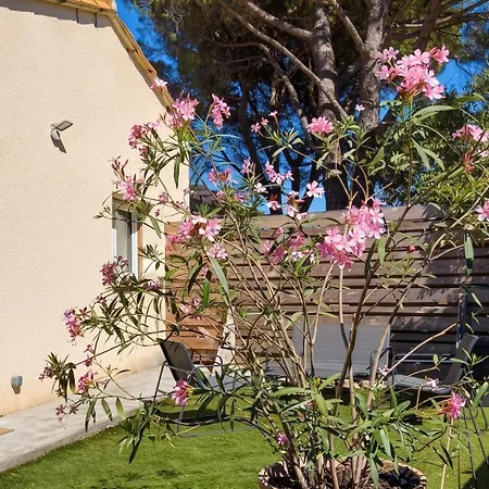 Moderne Avec Jardin A Apartmán *